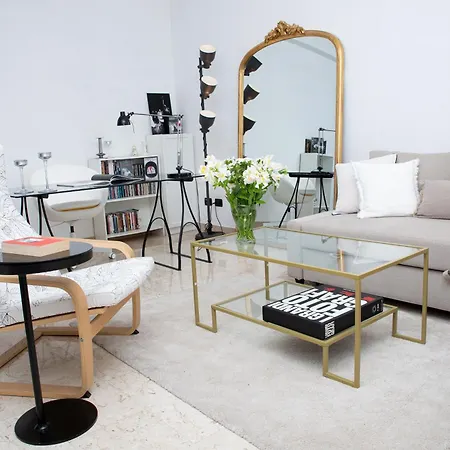 Mia Ginger, Stazione Trastevere Vicinanze *